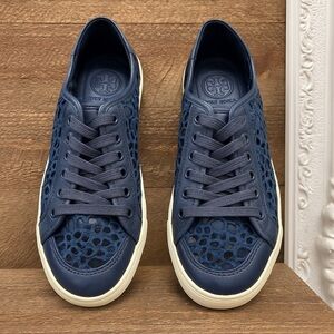 Tory Burch Navy Blue Lace Sneakers – Size 6.5